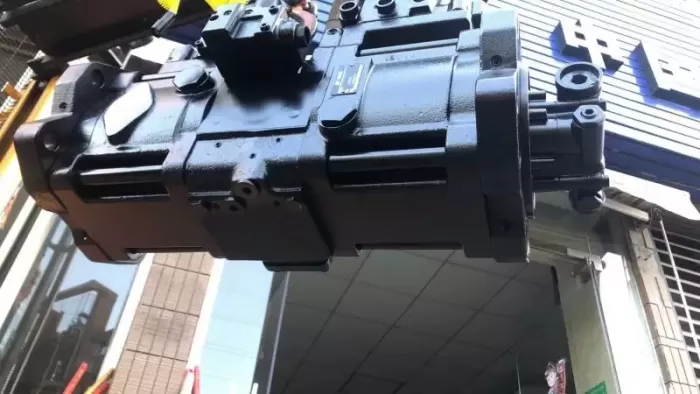 215/11480 Насос гидравлический JCB200 JCB210 JCB220 JCB240 K3V112