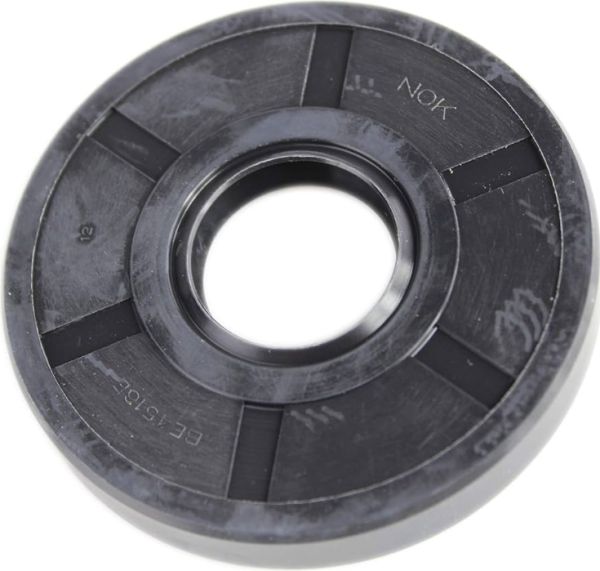 Kubota 37070-12220 Сальник хвостовика переднего моста для L2501, L2900