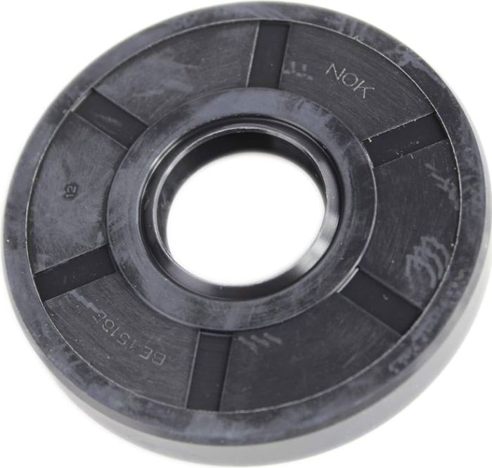 Kubota 37070-12220 Сальник хвостовика переднего моста для L2501, L2900