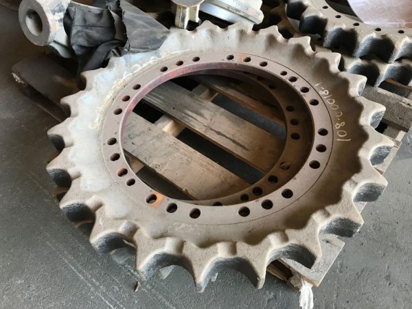 Звездочка ведущая Doosan Solar 300LC / 340LC 108-00018
