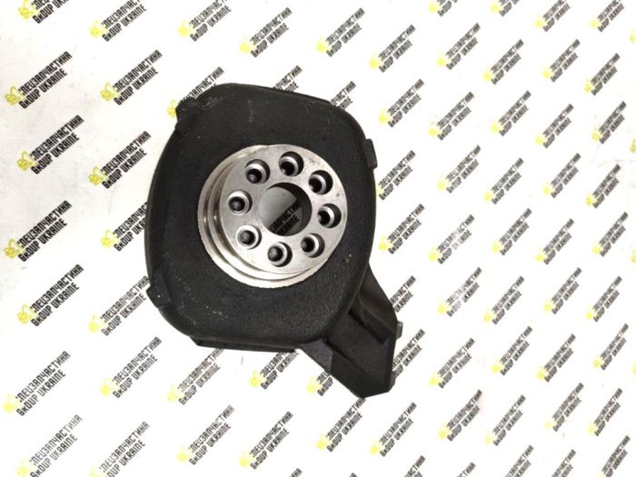 JCB 453/23303, 453/23102 Поворотный кулак для 531-70 540 570