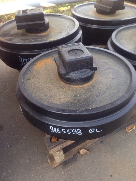 Колесо направляющее Hitachi ZX120 9165598 (ленивец)