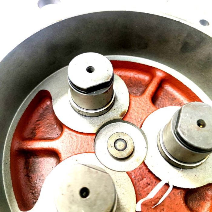 066855, 66855 Крышка бортового редуктора CARRARO