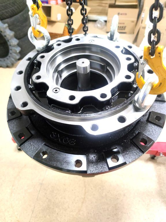 Бортовой редуктор HITACHI ZX240 9243839, 9256989
