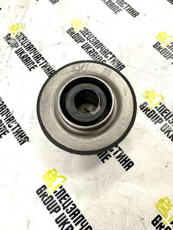 Hitachi 4188649, 4256314 Подушка опоры двигателя для  EX220-5, EX230LC-5