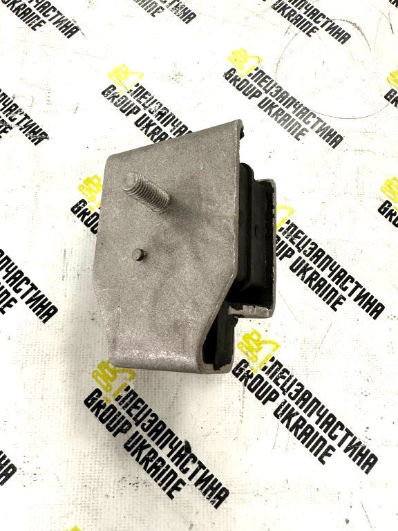 Komatsu 20S-01-71310 Подушка двигателя для PC30, PC35